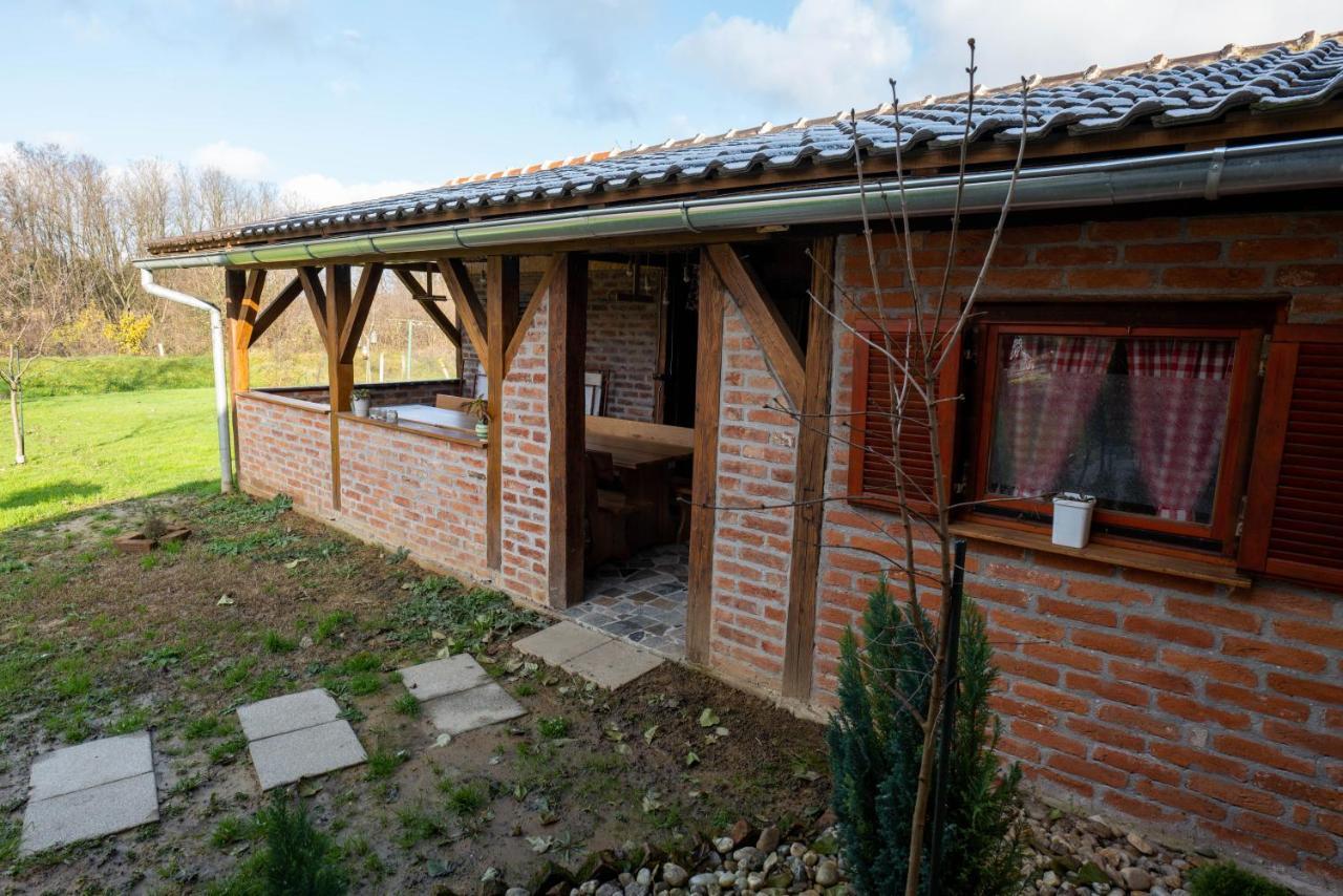 Studio Apartmani "Stimac" Garesnica ภายนอก รูปภาพ