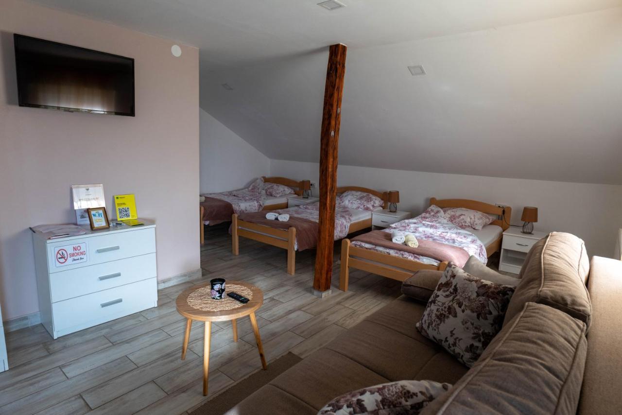 Studio Apartmani "Stimac" Garesnica ภายนอก รูปภาพ