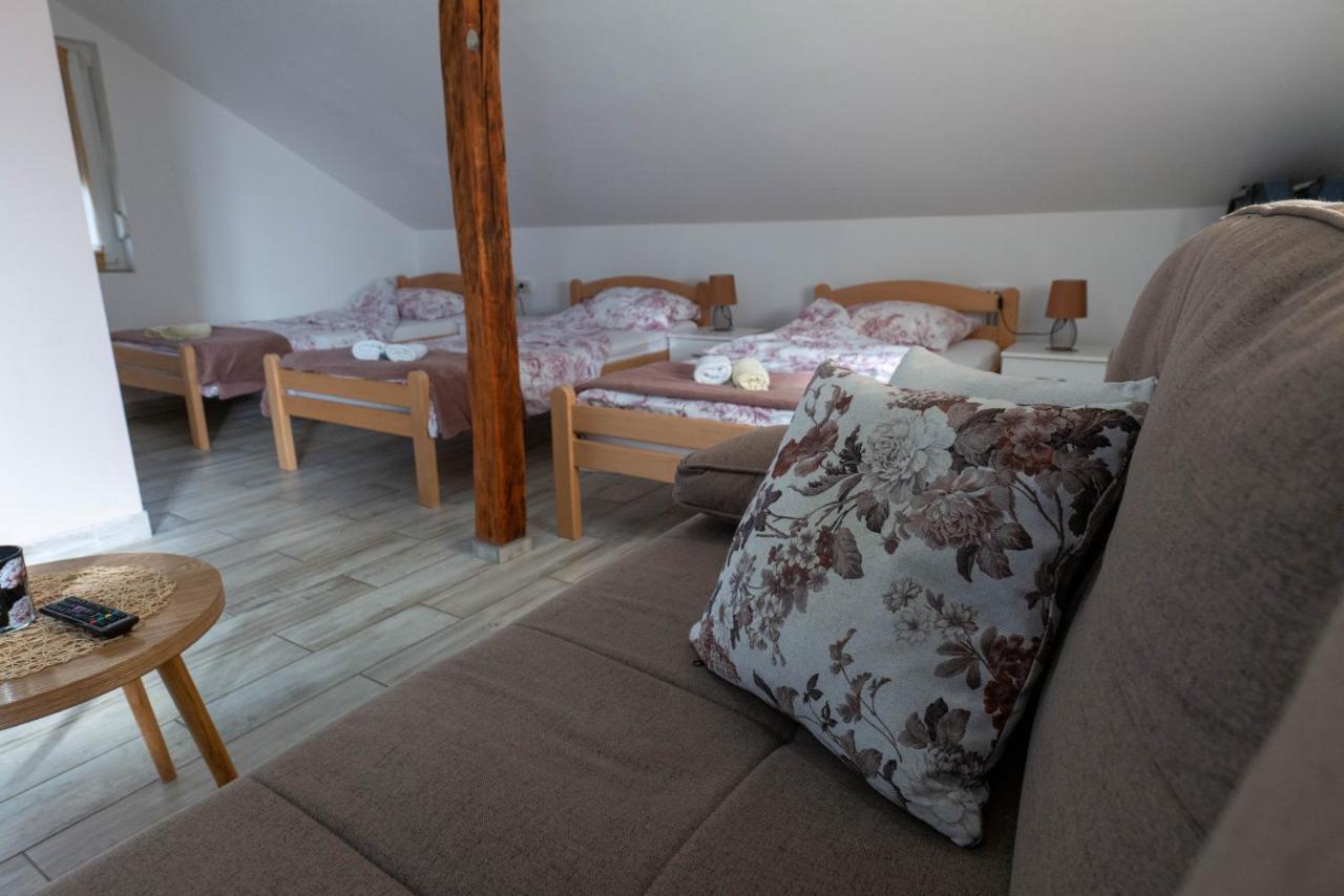 Studio Apartmani "Stimac" Garesnica ภายนอก รูปภาพ