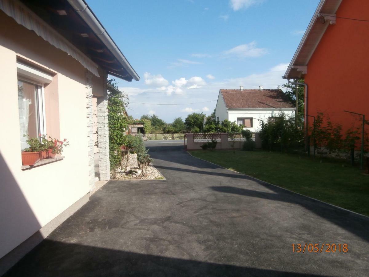 Studio Apartmani "Stimac" Garesnica ภายนอก รูปภาพ